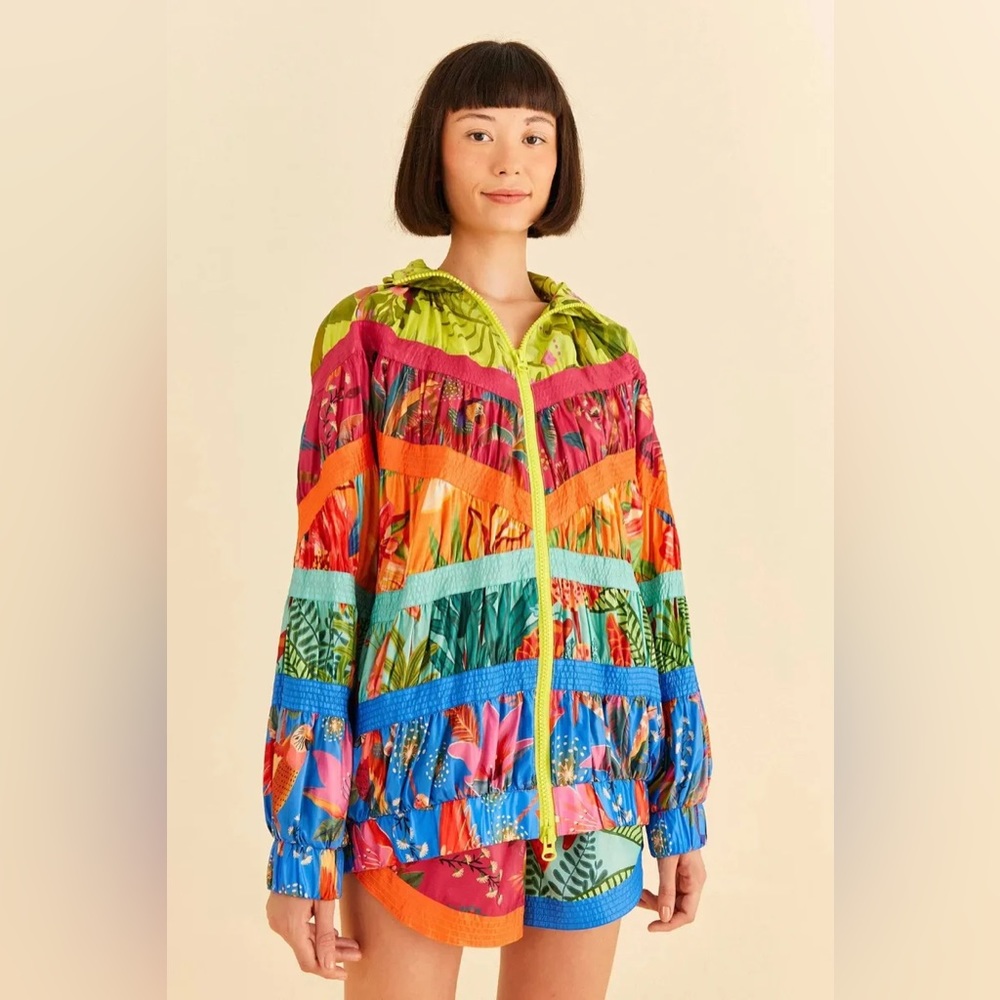 FARM RIO Mixed Prints Windbreaker

Retail $180

Size XL